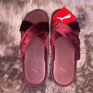 Puma maroon velvet slides 10